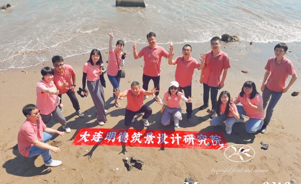 6、2023年憧憬：麻雀生存法则-「活着发展」。跟鸿鹄相比，麻雀没有什么雄心壮志，更不高瞻远瞩，仅关心一些最眼前的问题：下一口吃的在哪里？今晚要在哪儿过夜？麻雀确实目光短浅，不够高级，没有审美价值。但到了变化的年代，关心眼前如何能够生存下来。到了今天，体形庞大的恐鸟、象鸟和大海雀早就灭绝了，小巧玲珑的麻雀却增加到了5.4亿只。「选择比勤奋重要」，「方向比努力重要」。期待在即将到来的2023年里，我们能继续生存，时常重逢，共同进步，一起赚点钱，为了能够在一起更长久一点。创业不易，但创业本身，始终闪闪发光。