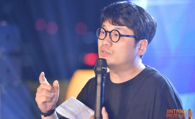    
|DPI进口瓷砖总经理张升华先生讲话现场致词