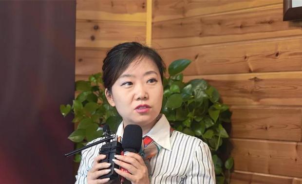 随着行业和市场的变化，我们逐渐走向了完全市场化的、不断整合的过程和趋势。在发展的过程当中，为了满足市场复杂的交易链，必须有与之配套的政策法规、法律制度，和认证的主体——也就是市场监督和评价的主体。
 
金堂奖的公益性很重要，公益性在于：将目前设计行业最缺失的信息不对称，变成信息完全对称这个过程当中所做一系列的市场组织和评判标准。另外从设计师的角度：通过金堂奖获取认证和对设计成果的认知，并且获得市场的认知。所以我觉得金堂奖不仅具有传播作用、连接作用和宣传作用，其对行业标准体系的提供，这才是最有分量的关键。
 
在国家市场发展过程当中：主体有了、资源有了，但是很细微的内容、复杂的市场组织链条、以及与之配套的市场化认定标准，这才是我们未来发展的方向。我觉得金堂奖为建筑设计行业提供了一个标杆。
  
