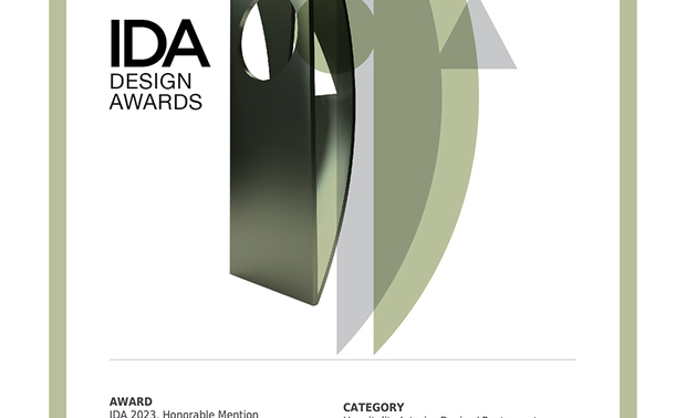 本文由OPEN编辑部撰写

美国IDA 国际设计大奖（International Design Awards），旨在表彰「设立新标准」与「突破室内设计界限」、「改变人们生活和工作空间」的优秀设计师及团队。以创新性、实用性和发展性等多种面向为评选标准，发掘建筑、室内设计、产品设计、平面设计和时尚方面的新兴人才，每年吸引来自数十个国家的顶尖设计者，竞相角逐此项权威大奖！

呼应餐厅为高端日式锅物店的定位，简兆芝室内设计 简兆芝 主持设计师 以原石、石皮、木质、金属等现代风建材，结合日本竹子与传统纸笼，一展古今交融的别緻氛围，禅韵美作《和光润月》深得本届赛事评审青睐，摘得「Honorable Mention」荣耀，为品牌再添一笔美誉！
