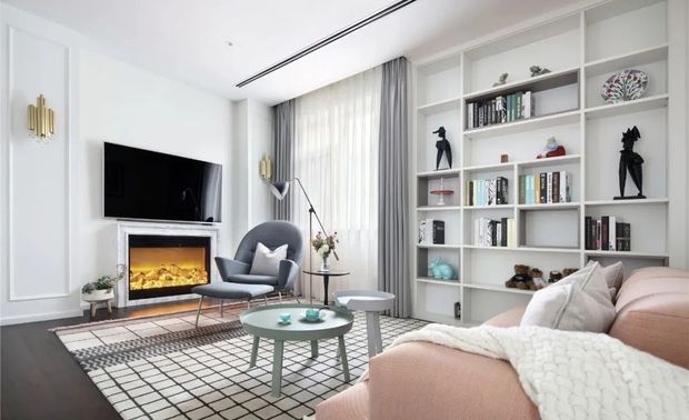 Q:
你怎么看“设计风格”？如有风格你怎么定义自己的设计？

A：
我目前从事室内设计行业已经20年了。室内设计从无到有，最初市场对设计的认知，还不充分，早些年流行的八大设计主流，五大设计风格，就是这种认知匮乏的产物，而随之成长起来的业主也受这样的笼统的设计风格认知的影响，装房子也逃不出这些主流风格。如今随着时代的发展与从业经历的浸润，我们对在进行私宅设计的时候，考虑更多的是让空间与业主气质和家庭氛围相契合。这不是任何笼统的风格所能涵盖或者定义的。我更赞赏无风格设计，不要用风格绑架设计，而是踏下心来，感同身受地去理解。通过前期科学深入的调研以及设计师对业主生活的解读，来呈现每个作品的不同人文气质，使之独特唯一。