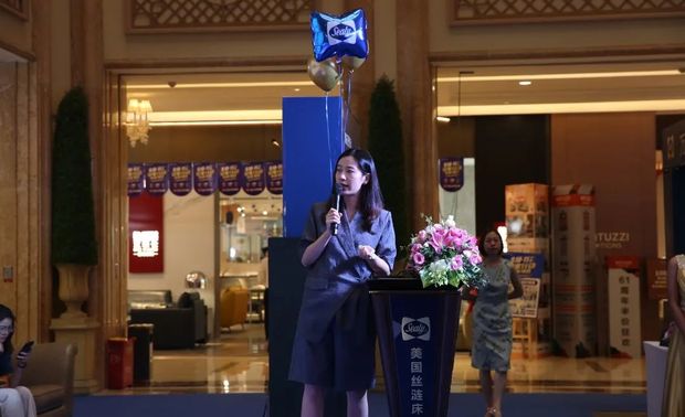 五个感官分别所对应的空间环境、隔音、新风和香薰系统、床品的选择、以及内心的放松感,是决定睡眠质量的关键因素。设计师刘芊妤在现场演讲中,一一为大家讲解了其中蕴藏的奥秘。