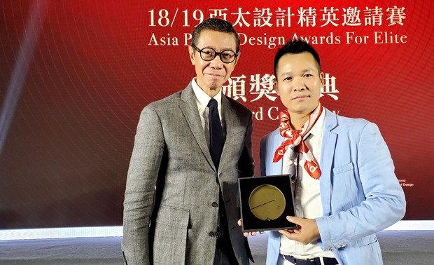 翁奇先生于“APDC AWARDS亚太精英邀请赛”现场