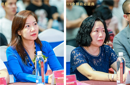 ▲左起：金堂奖·中国室内设计年度评选组委会顾问，西安交通大学教授、博士生导师张蕾女士
金堂奖全国联盟秘书长黄艳红女士
