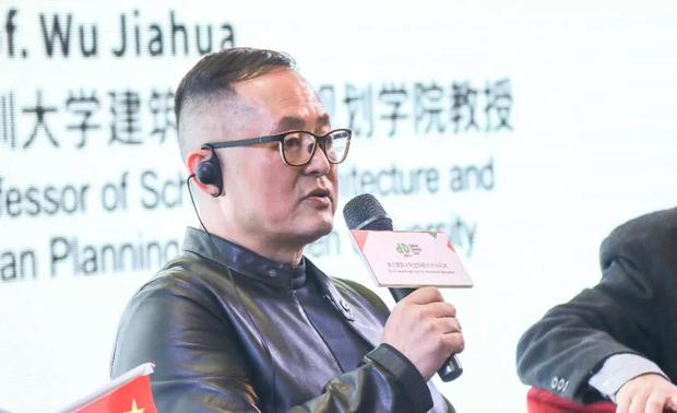 倪阳博士则表示，科技对于城市未来的影响力是极大的。大数据的发展，已经能够做到对未来城市的预测，而设计这样人文类的工具，与科技的结合，为未来城市带来的前景是可观的。
