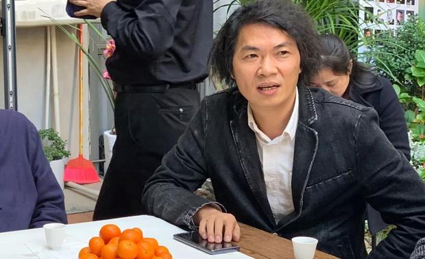 方国溪:“书法是潜移默化的,它所产生的影响是从心灵深处开始的,其本身就是一种修为。设计同样的,从最开始做表皮,到后面做到有‘气质’,都是在慢慢丰富自己的过程。”