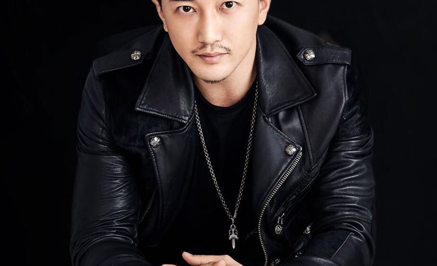 设计往往是遵从客户的需求，面对不同的客户，总是给出同一个答案是不够的，也是不负责的。为了更好地更快地了解客户，邵沛特地去学习心理学，并将之应用于客户沟通和设计语言中。针对每个客户不同的性格和需求而应用的不同的空间设置、色彩搭配、线条运用以及材质选择为客户创造了一个个惊喜。
对于创新设计，邵沛认为，创新是面对不确定事物时的直觉产物。所以，创新更像是艺术直觉，是基于丰富的经验和积累，在新的时代里面临新的问题和新的诉求时，自然而然想到的新的解决办法。
创新其实也是一种生活态度，创新设计就是对生活的热爱，不断地为生活创造新的仪式感，创造新的惊喜。期待邵沛带给我们更多的惊喜。