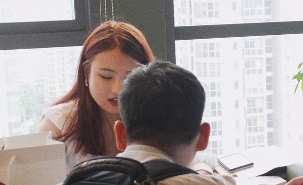 业主们也提出了很多不同的装修需求，春山慢的设计师们也是针对这些不同的需求，为他们一一耐心解答并给出详细设计方案。业主们对设计师给出的意见也非常认可。这次的软装品鉴会最大的成功之处就在于业主们的问题都得到了比较满意的解答。