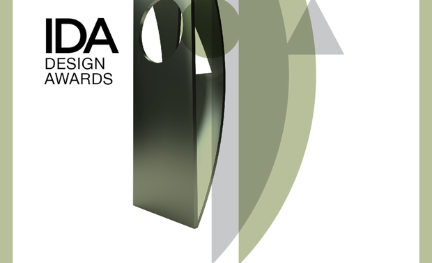 本文由OPEN编辑部撰写

美国IDA 国际设计大奖（International Design Awards），旨在表彰「设立新标准」与「突破室内设计界限」、「改变人们生活和工作空间」的优秀设计师及团队。以创新性、实用性和发展性等多种面向为评选标准，发掘建筑、室内设计、产品设计、平面设计和时尚方面的新兴人才，每年吸引来自数十个国家的顶尖设计者，竞相角逐此项权威大奖！

共构设计 吴君星 黄惠婷 设计师 透过橘、蓝色调点缀空间，创造丰富活泼的视觉效果，并运用木质元素、通透灰玻，调和色彩的碰撞对比，满怀创意的办公作品《沉色缪思》，溷搭新古典及英伦风格，荣获评审团大力青睐，喜获2021 IDA Design Awards Honorable Mention荣耀！
