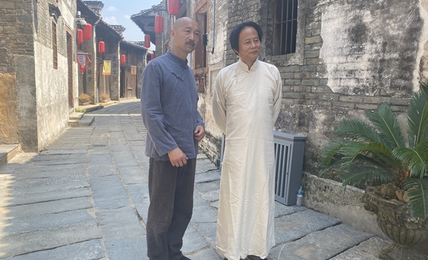 和客户考察现场