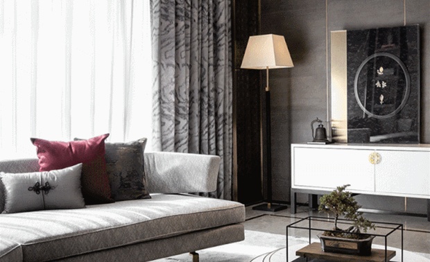 亭台楼阁、叠石理水，是千百年文化积淀下的诗意栖居。每个人当下的生活，都是属于这个时代的印记。
当生活的步伐从外走到内，在碧水庄园·国翠园的样板空间中，设计师将细致入微的情感考量渗入居住的每一个角落。
这座中国最北的江南院子，南韵北居脱胎于南工北作的艺术理念与地域文化思考。让艺术逐渐脱离于自然转而表现人的内心，纯粹让时代重新审视创作，带来精神的平和与生活的享受。