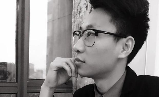 许煜光
厦门居众装饰设计总监
中国室内设计师
IAI亚太建筑与室内设计师联盟会员
2014亚太室内设计华南地区优秀奖
2015“大自然”杯银奖
2016HOME ART最佳设计师
2016厦门市住宅优秀设计师
2017海西十大家居设计师
新景国际外滩▼