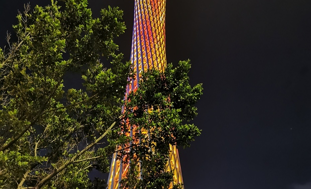 7月8日,全球最大的家具建材展第二十一届中国(广州)建材博览会火热开幕。作为极具影响力的年度行业盛事,国内外明星家居建材品牌纷纷前来打卡,五湖四海的观众也从四面八方慕名而来,我们抱着发现与学习的态度来啦!