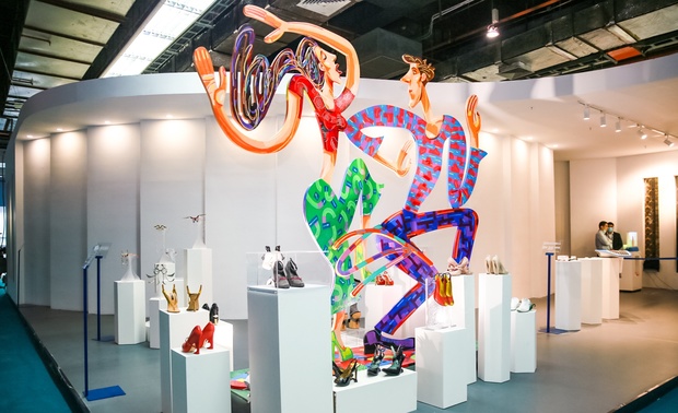 在美好生活设计展区内,作为2020广州设计周的主宾国,以色列驻广州总领事馆以“创新的国度”为主题打造了以色列创新设计主题馆,通过沉浸式的体验,展现以色列天马行空又独具创意的设计,为我们再次拓展了国际视野。