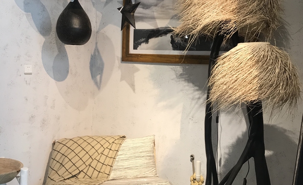 奔走在深圳艺展中心
却驻足于DADAHOUSE门店内