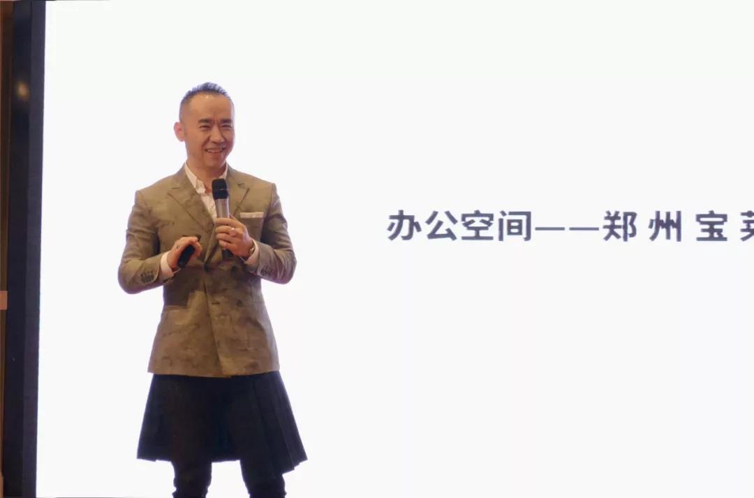 高志强是一个非常自律的人，20年的坚持健身和规律的作息时间，使得他的精神和身体始终保持了一个很好的状态，同时他认为这是一个设计师应该具备的基本形象素养之一。