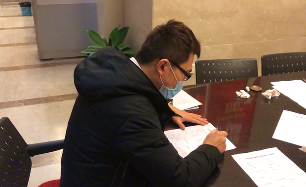 01社区申请
工地复工前，我们首要取得了街道社区办办理的工地开工资质。