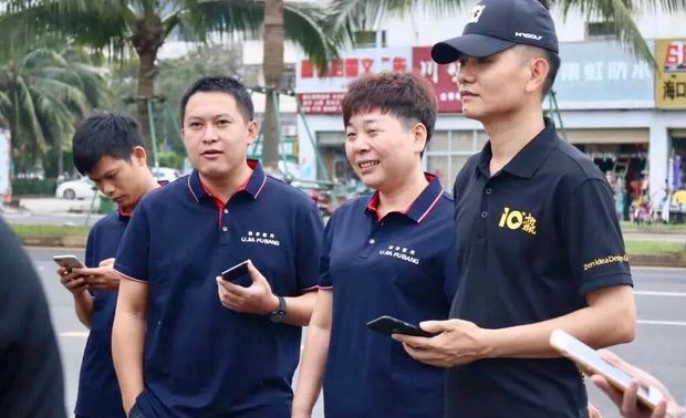 此次活动旨在做好防疫措施、人员限流的前提下，鼓励集团成员“动起来”，传递青春正能量，增强体质促进全员健康，共同探寻跑步的乐趣。来自两家公司的跑步爱好者在起跑点集合，火热开跑。