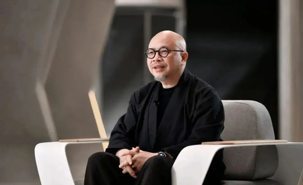 回顾三十余年的设计历程，杨邦胜完成了数百家酒店的设计，他为公司制定的愿景是“要让每一间酒店都成为城市名片”，即：每一间酒店都是独一无二的存在。在杨邦胜看来，一间酒店的设计离不开对在地文化的挖掘，只有将当地社区的文化和生活方式演绎到位，设计才能形成独特的魅力，成为面向未来的酒店设计。

同时，他也强调，无论是在地文化还是生活方式，最终都是原创设计的表达和展示。