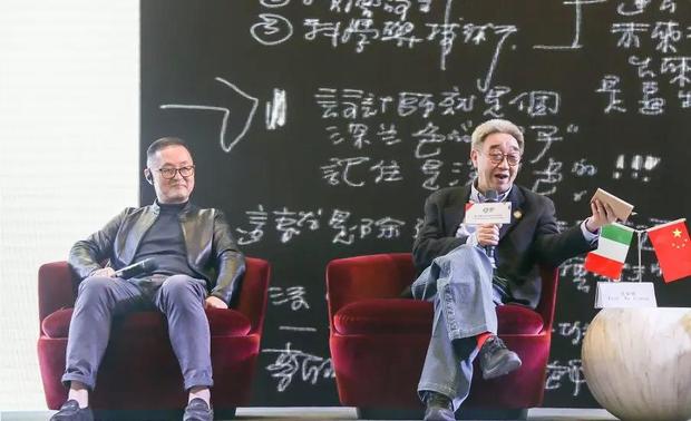 活动设计论坛环节，主办方邀请了深圳大学建筑与城市规划学院吴家骅教授、华英会会长/深圳室内建筑设计行业协会(SIID)创始会长倪阳博士与Carlo Ratti (卡洛·拉蒂)教授进行了精彩的互动对话。
