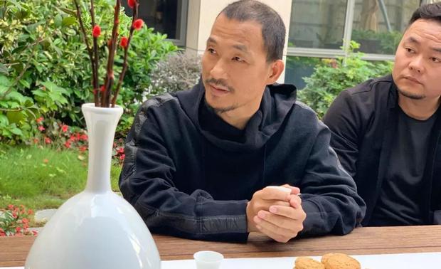 黄振耀:“书法让我觉得迷人是因为它可以让我随时发现自我、修复自我,是一种自我觉醒的过程。而家训则由先辈们总结出了优秀的、发人深省的人生哲理,是我们这些后人‘免费’得来的珍宝。”