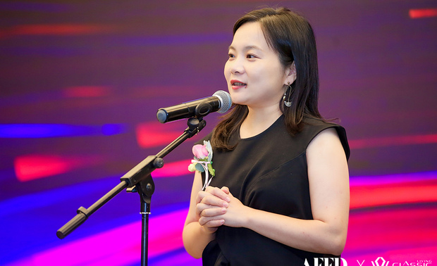 媒体代表乐居财经家居总经理、乐居家居总编辑戴蓓女士致辞