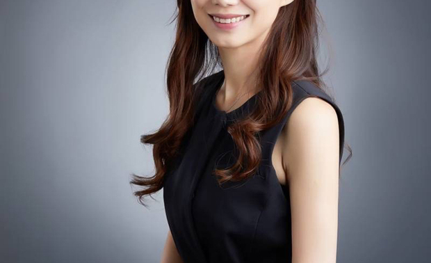 之馀国际室内装修工程有限公司
李宜家
公司简介
诗经〈桃夭〉:「之子于归,宜其室家。」
宜其室家,寓意家庭和谐美满,
于取其谐音馀,
从容悠然的自在馀韵,
是之馀期望带给客户的怡然未来。
详尽理解顾客所需,
藉由深耕业界的渊博经验,
规划舒适空间,兼备实用机能,
跳脱既定框架,打造百变商空,
形塑美好惬意的生活场域,
构筑属于业主的梦想天地,
一点一滴,将住者与访者的日常,
妆点无与伦比的美丽。
设计理念
「生活之馀,让设计点缀心情;
设计之馀,为空间增添温度。」
从需求出发,尽心往来沟通,
与顾客共同规划理想蓝图,
透过精緻细腻的工艺,
展现贴合气质的品味风格,
挥洒自由无拘的想像,
形塑丰富多采的场域样貌,
交融您的期许与专业美学,
成就独一无二的大雅之堂。
得奖纪录
2024 英国 Outstanding Property Award London - Winner
2024 美国 TITAN Property Awards - 金奖
2024 美国 Muse Design Awards - 金奖
2023 英国 LICC - Official Selection
2023 美国 International Design Awards - Honorable Mention
2023 杜拜 国际专业室内设计大赛 - 住宅空间类 铜奖
2023 中国 金堂奖 - 年度杰出住宅公寓设计
2023 中国 金堂奖 - 年度城市十佳
2023 中国 金外滩奖 - 最佳精装房奖 铜奖
2023 美国 Muse Design Awards - 铂金奖
2023 中国 APDC 亚太室内设计菁英邀请赛 - 住宅空间 Winner
2023 北美 PI设计大奖 - Finalist
2023 法国 Novum Design Award - Bronze Winner
2023 英国 Outstanding Property Award London - Honorable Mention
获奖作品《Synergy》