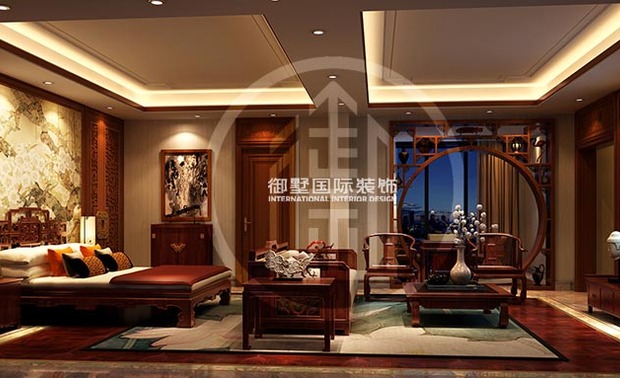 卧室通过取中国风神韵不摆其形的风雅意境，
使得整个空间呈现出典雅又不乏时尚的特色。
让我们放下身心享受生活的慢节奏。