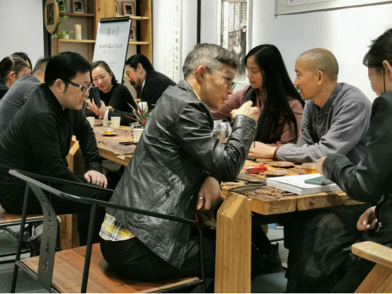 好友齐相聚