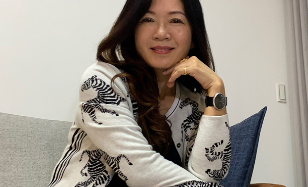 乔艺室内装修设计

公司简介
乔艺室内装修设计，
丰富的工程经验，
遍及建筑工程及住宅商空规划，
将艺术、人文、生活、空间
化为现实语彙，描绘梦想蓝图，
注重大小细节，缜密策划预算，
力求创新突破，划设多元空间，
于千变万化格局中，注入专属灵魂，
构筑出别具风情的各式建筑。	

设计理念
秉持用心、细腻的施工品质，
我们从概念、草图、设计、估算至施工
皆以热忱的服务态度及满满的诚信
实现业主的每一份想望；
于空间中融会生活机能及创意，
透过合宜选材、跳脱制式传统，
建构高质感的设计，创建专属个人的理想空间。

银奖作品《墨玉沉香》
