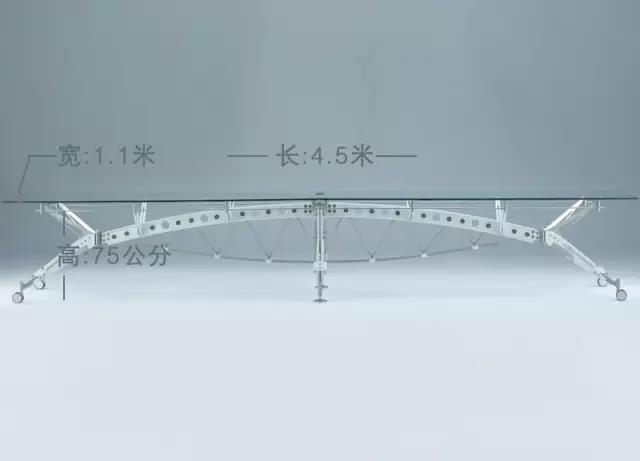 “天枢桌”的原型最早为十几年前黄书恒设计的一张长形会议桌，在一个成都的住宅设计中需要一张大尺寸餐桌，并且希望呈现高贵荣耀的气势。根据该住宅现场的实际情况及设计需求，设计出"天枢桌"，在外形及细部构件中均做了全新的设计，让简洁的形式下依然呈现出典雅端庄的气质。

