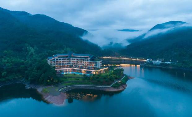 7天时间，日间+晚间
5大版块，4次实操，2天全案创作指导
崔志军老师全程授课，系统提升深化陈设艺术设计能力