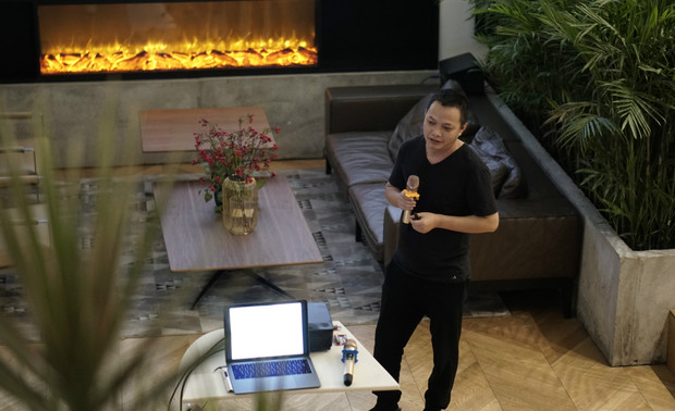 ▲广西团员 韦晓光先生

金堂奖作为中国最具规模和影响力的室内设计行业年度评选，见证中国室内设计行业的发展，陪伴和促进百万设计师的成长。作为金堂奖全国最佳作品住宅设计类获奖者广西环境艺术设计行业协会执行会长、古歌空间设计公司创始人韦晓光先生，为我们带来他的作品分享。