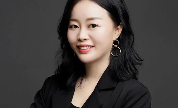 杨莉 
威尔思装饰 首席设计师

2020年 厦门室内青年设计师TOP100
厦门美宅设计大赛及年度尚居奖评选 美居奖
2019年 厦门设计师30强
中国签约设计师厦门50强
2018年 厦门十佳作品
2017年 海西家居精英设计师
2016年 厦门住宅装饰装修优秀设计师

03

吴娇艳 | 融侨官邸