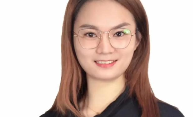 吴娇燕 
喜迎盛世装饰设计总监
2021年  第十一届中国国际空间设计大赛中国建筑装饰设计（居住空间方案类-别墅）银奖
2020年  “福田杯”2020年度中国十佳家装设计师评选全国100强
2018年  结业于—清华大学美术学院 空间环境艺术设计高级研修班
2016年  厦门美宅设计大赛及年度尚居奖评选 尚居奖