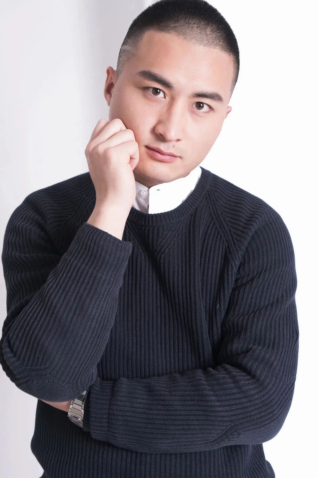 ▲ 设计师 杨超
2017年 第九届中国照明应用设计大奖成都赛区三等奖
2016年 《精品家居》BEST100最佳设计作品奖
2016年 第七届中国国际空间环境艺术设计大赛(筑巢奖)商品房公寓类优秀奖
2016年 第七届筑巢奖公众媒体入围奖
2016年 国际空间设计大奖——Idea-Tops艾特奖入围奖
2016年 CIID第四届中国陈设艺术论坛暨陈设艺术作品邀请赛色彩设计类银奖
2016年 CIID第四届中国陈设艺术论坛暨陈设艺术作品邀请赛创新设计类优秀奖
2016年 第三届金瓦奖年度住宅空间设计十佳
2015年 第三届中国陈设艺术论坛暨陈设艺术作品邀请赛 指定户型软装方案银奖
2015年 中国·成都第四届陈设艺术设计大赛银奖、铜奖
2015年 全球设计大奖 IAI设计优胜奖