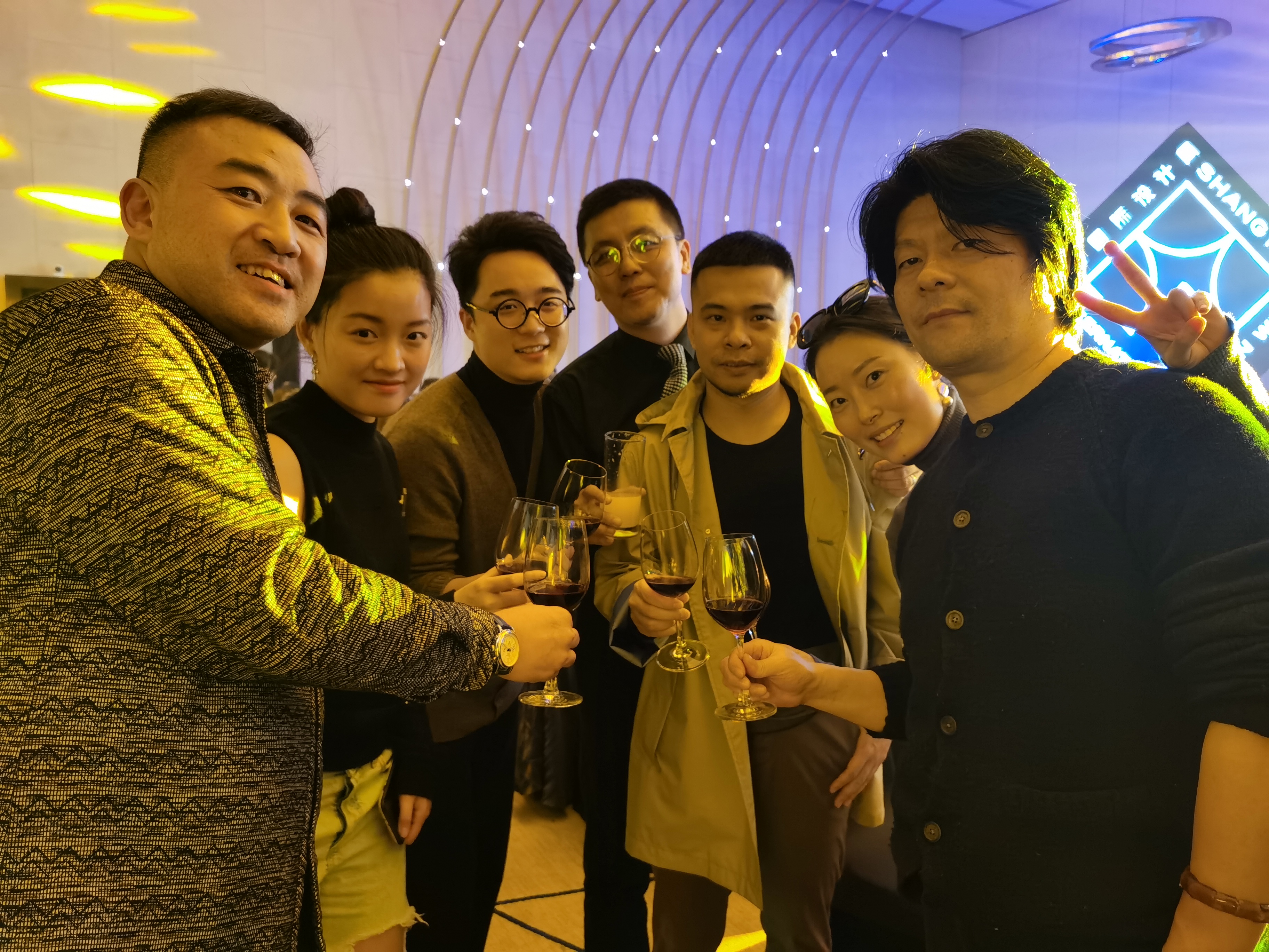 集艾设计创始人，著名设计师黄全合影