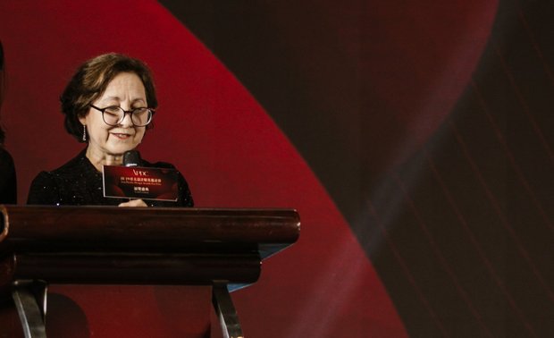 APDC亚太设计精英邀请赛评委会副主席/纽约视觉艺术学院室内设计系主任Carol R. Bentel女士致辞