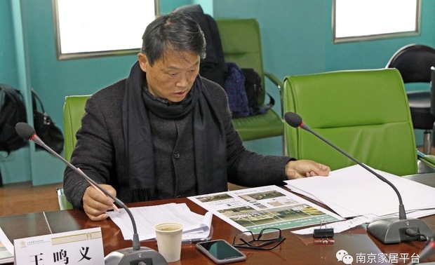 
评审结束后，组委会向十位评委现场颁发特聘证书，感谢他们为本次大赛做出的特别贡献。