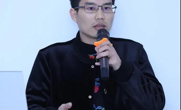 朱星
创享空间创始人
朱星坦言,自己3年前选择自主创业,原本仅是为了让自己的设计能够得到更好地展现,是以自己的职业前途出发。但现在随着公司规模和队伍的壮大,他的人生方向已经发生了改变,侧重点慢慢变成如何让公司能够更好发展、让每个人都能成长。