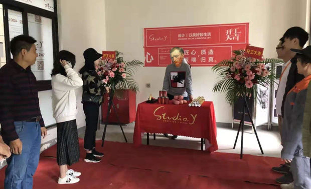 ▲ 团队邀请客户参加项目开工仪式