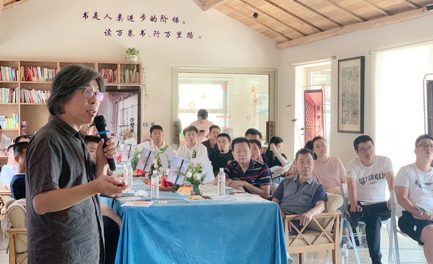 张洪春为潮汕设计师介绍青岛的设计环境状况