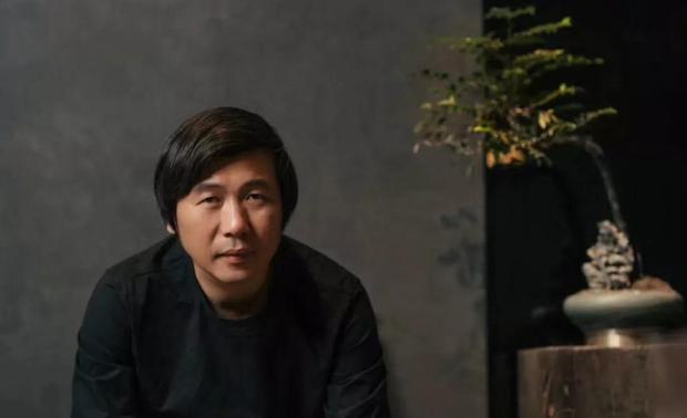 荣誉 | Award
2019 CIID中国室内设计大奖赛 |银奖|
2019 美国建筑大师奖 |荣誉奖|
2019 台湾12th 台湾室内设计大奖TID奖
2018 - 2019 意大利 A' Design Award |银奖| |优胜奖|
2018 美国12th IDA国际设计大奖 |铜奖|
2018 香港26th APIDA亚太区室内设计大奖 |金奖|
2018 国际设计传媒奖年度办公空间大奖
2018 M+中国高端室内设计大赛 |年度影响力TOP100|
2018 广州设计周 40 UNDER 40 中国(全国)设计杰出青年
2018 CIID中国室内设计大奖赛 |银奖|
2018 CIID中国室内设计大奖赛 |铜奖|
2017 广州设计周 年度十佳新商业空间设计师
2017 广州设计周 40 UNDER 40中国(广东)杰出青年设计师
2016 香港24th APIDA亚太区室内设计大奖 |WINNER|
2016 国际空间设计大奖艾特奖佛山赛区 |最佳公寓设计奖|
2015 香港23th APIDA亚太区室内设计大奖 |金奖|
2015 亚太室内设计精英邀请赛 |银奖|
2014 CIID中国室内设计大奖赛场外展 |金奖|
2013 现代装饰国际传媒奖 |年度精英设计师大奖|
2013 CIID佛山地区优秀青年室内设计师
2012 CIID中国室内设计大奖赛 |铜奖|
2012 CIID亚洲室内设计竞赛中国区选拔赛 |优胜奖|
2011 CIID佛山室内设计大奖赛 |金奖|
2010 CIID佛山室内设计“十年 十人”十大杰出设计师
2010 现代装饰国际传媒奖 佛山十大设计新势力设计师
2009 CIID中国室内设计大奖赛 |佳作奖|
2008 CIID中国室内设计大奖赛 |优秀奖|
2006 海峡两岸四地室内设计大奖赛 |银奖|
2005 CIID中国室内设计大奖赛 |佳作奖|