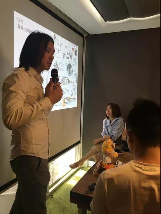 ▲周天民在教学
  
  
