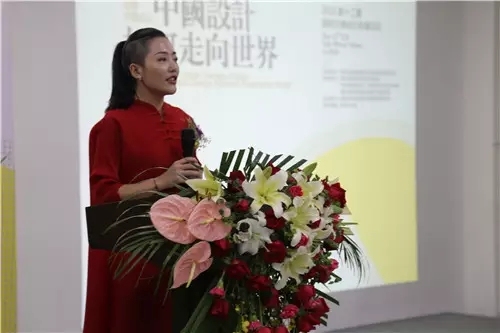 梓晴表示，2015年，公司展开了与全球搜索引擎巨头谷歌的合作，为走向国际化迈出了坚实的一步，而此举更引起了其对中国设计的思考。中国的优秀设计师、设计公司如何与国际接轨，如何与国际化的大企业产生合作是当代设计从业者应该思考的，这也正是此次论坛主题的由来。


