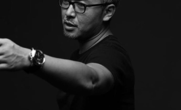 葛亚曦Kot Ge

LSDCASA及再造家具品牌创始人兼艺术总监；
深圳市室内设计协会轮值会长；
深圳市软饰设计协会副会长；
清华大学软装与陈列设计高级研修班特邀讲师；
美国室内设计中文杂志2013-2014中国室内设计年度封面人物；
2015 入选AndrewMartin国际室内设计大奖作品集；

部分获奖经历
2015 SBID国际设计大奖（英国）住宅类金奖
2015A+D亚洲建+设计大奖赛最佳样板房设计大奖
2015年第十届金外滩大奖
2015 第五届亚洲设计奖（台湾）银奖
2014 IDEA-TOPS（艾特奖）最佳别墅豪宅设计奖
2014年CIDA中国室内设计大奖
2014 金堂奖年度样板房/售楼处空间十佳作品
2014 第17届CIID中国室内设计大奖赛铜奖
2014 亚太室内设计精英邀请赛会所空间银奖
2013 金堂奖年度优秀样板间设计奖
2013 “金外滩”奖最佳饰品搭配优秀奖
2012 IDEA-TOPS（艾特奖）最佳陈设艺术设计奖


代表作品（选登）