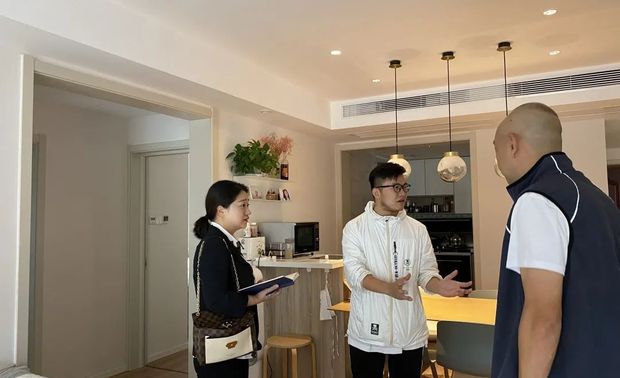 入住后的居住体验很舒适，房子的储物性能满足了我们的生活需求。时间过得非常快，目前快一年半的入住时间，尚舍团队任然在帮助我们把居住舒适度调试到最好的状态。感谢设计团队的努力和付出，这个家就是我想要的样子。
