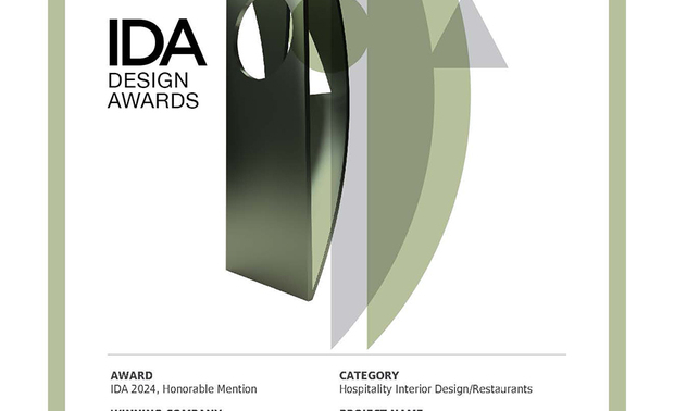
本文由OPEN编辑部撰写

美国IDA国际设计大奖（International Design Awards），旨在表彰「设立新标准」与「突破室内设计界限」、「改变人们生活和工作空间」的优秀设计师及团队。以创新性、实用性和发展性等多种面向为评选标准，发掘建筑、室内设计、产品设计、平面设计和时尚方面的新兴人才，每年吸引来自数十个国家的顶尖设计者，竞相角逐此项权威大奖！

简兆芝室内设计 主持设计师 简兆芝 匠心活用饭店各层不同的风情转换，全案铺展深木復古感，令来客由浅色调一楼大厅乘坐电梯入店时，透过截然不同的沉稳雅韵予以人们深刻迎宾印象，餐厅内部更调和中西方元素，造就《弈梦红楼餐厅》东西合璧的唯美用餐氛围，勇夺2024 International Design Awards「Honorable Mention」奖项！
