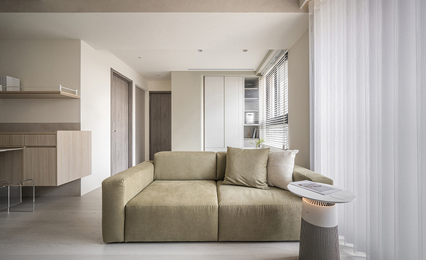 回顾一路来累积完成的作品，邱雅梅总监越发确定，真正能带着达誉往前走的，取决于价值是否清楚、稳定且具深度的精神，而非规模或速度。当设计能长时间陪伴生命、被反覆使用并获得信任，品牌自然会成长到下一个阶段。「对我们而言，所谓的下一步，其实是在把当前所有空间、每一次选择都做到位之后，自然出现的延伸，无需急着设定目标。」在达誉的设计裡，好的作品会慢慢融入日常，被生活接住，也在时间裡安静地站稳脚步。

欲见更多达誉设计作品，请至：
https://www.openworld.tv/designer/in/aid/5048.html#pageStart

达誉设计
电话：03-5260682
地址：新竹市中山路296巷6号1楼
信箱：dearyou.du100@msa.hinet.net
网址：https://www.dearyou-tw.com/

OPEN Design 动能开启传媒：https://www.openworld.tv/