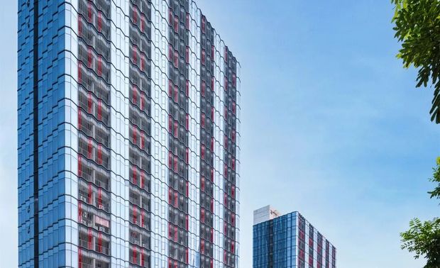 整体呈现淡雅的质感，以承自然形态，透过变化的结构丰富空间的探索性。